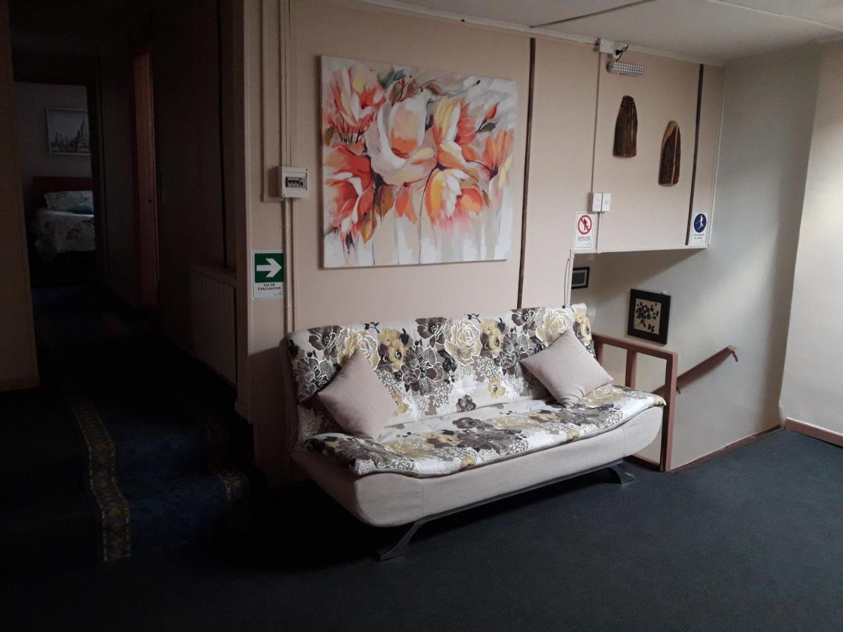 Hostal Torres Del Paine 2 ปุนตาอาเรนาส ภายนอก รูปภาพ